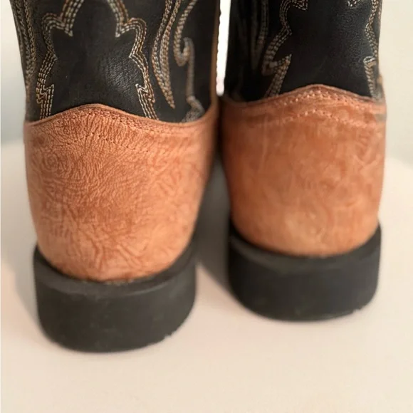 Old West Tan and Black Leather Cowboy Boots - Picture 6 of 8